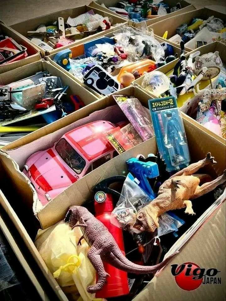 Toys-pallets.jpg