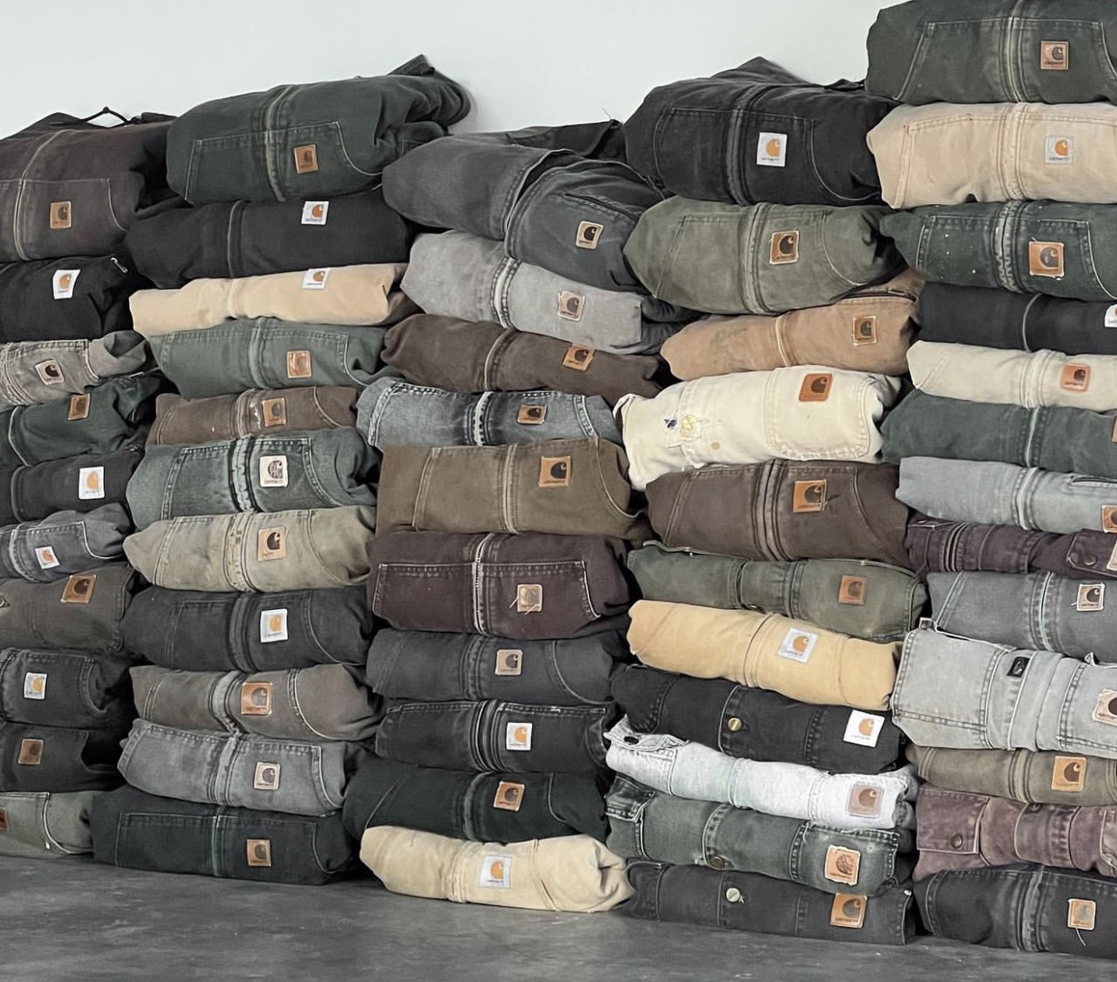 Carhartt clothing pallets - Shell Liquidations