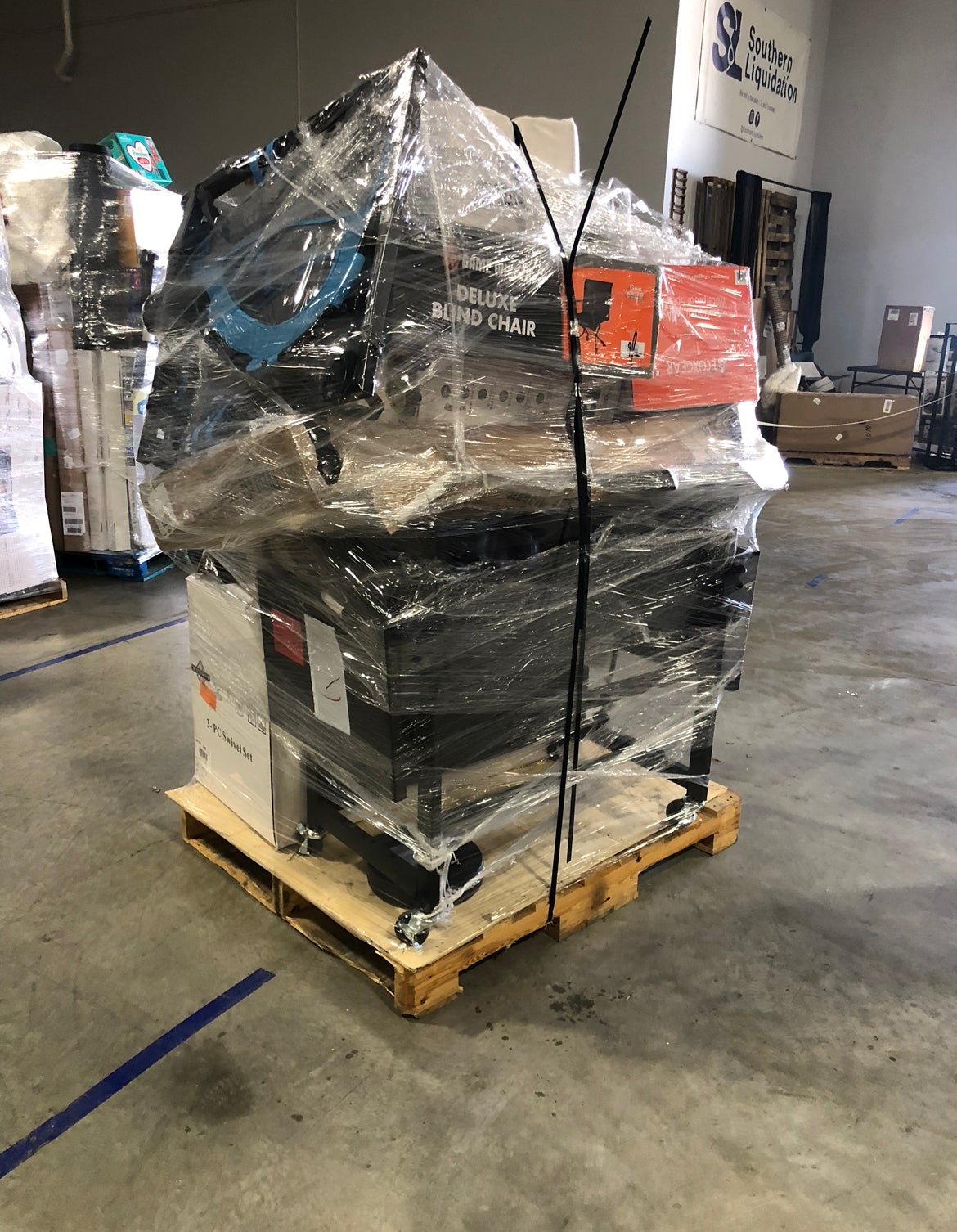 Sport & Outdoor Pallets - Shell Liquidations